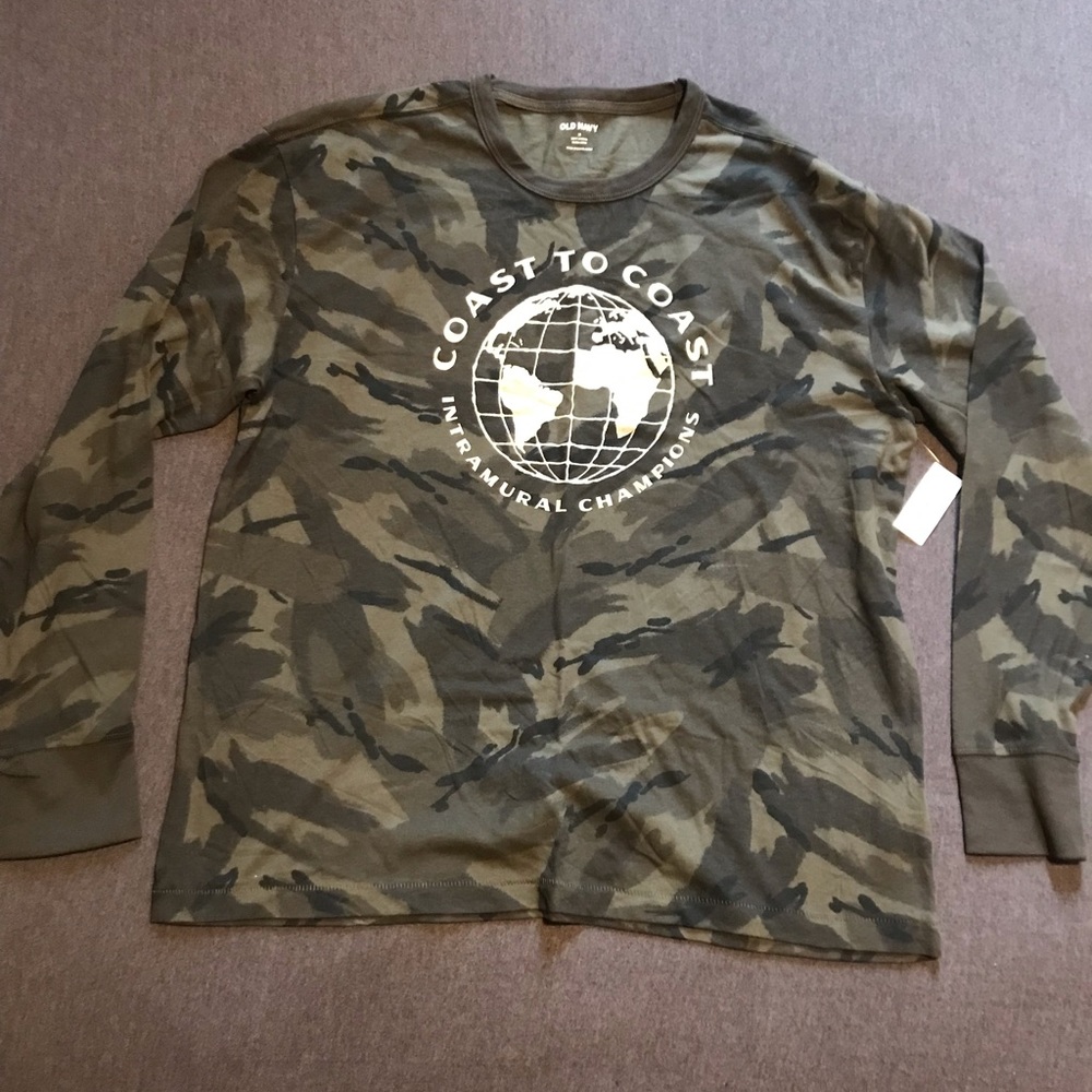 NWT Men’s Old Navy camo top